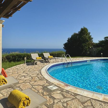 Villa Neptune Livathos  외부 사진