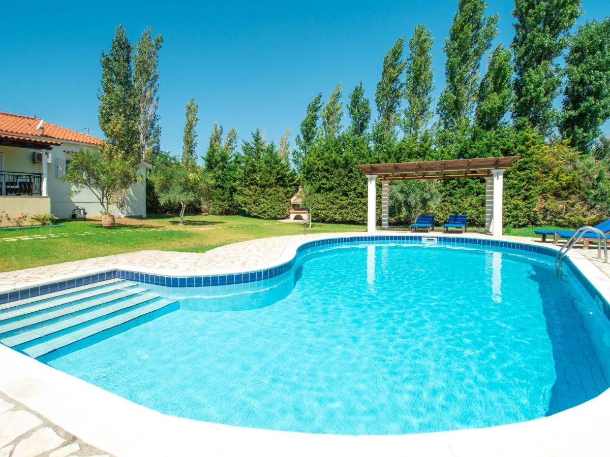 Villa Neptune Livathos  외부 사진