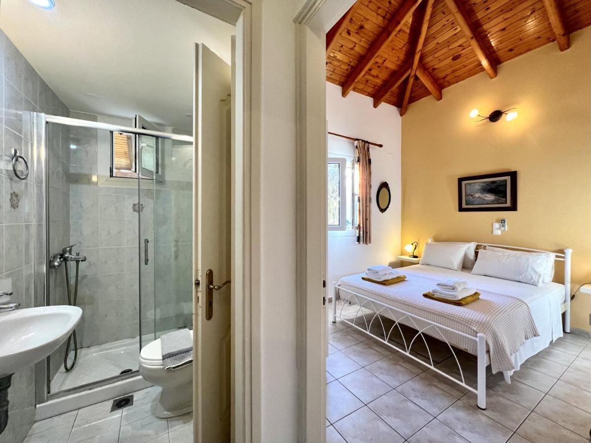 Villa Neptune Livathos  외부 사진