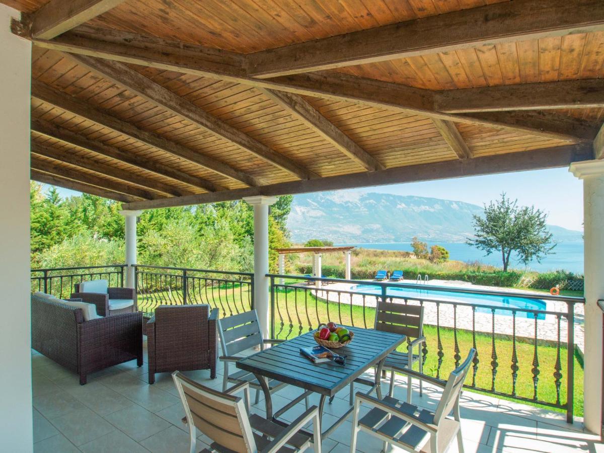 Villa Neptune Livathos  외부 사진