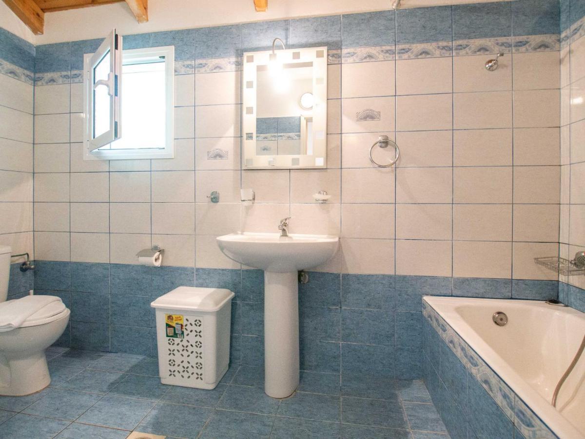 Villa Neptune Livathos  외부 사진