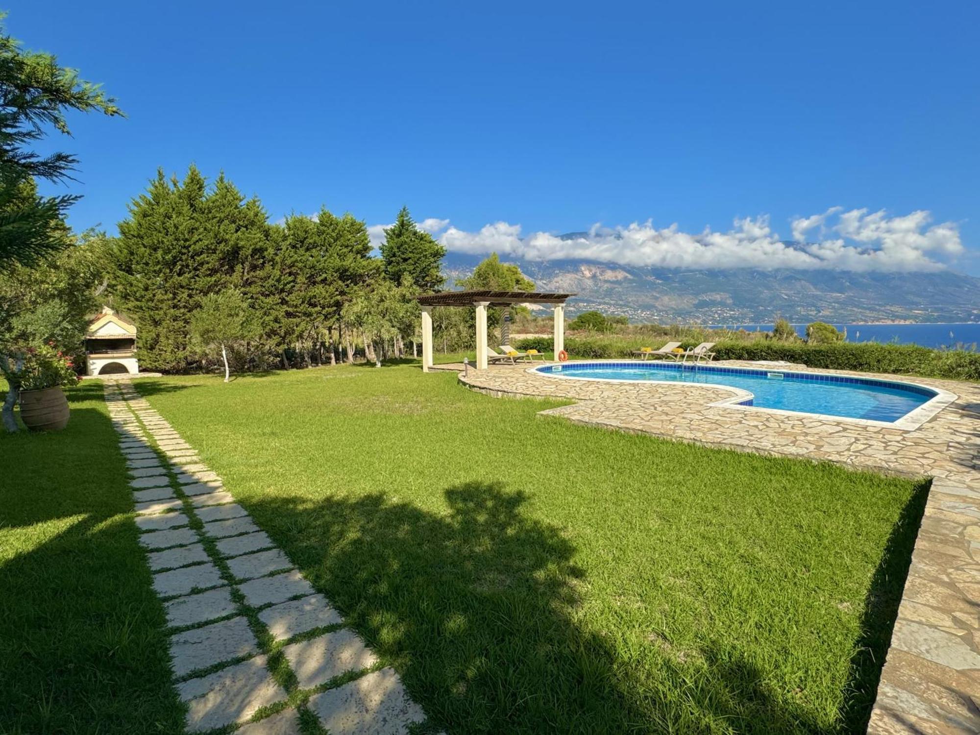 Villa Neptune Livathos  외부 사진